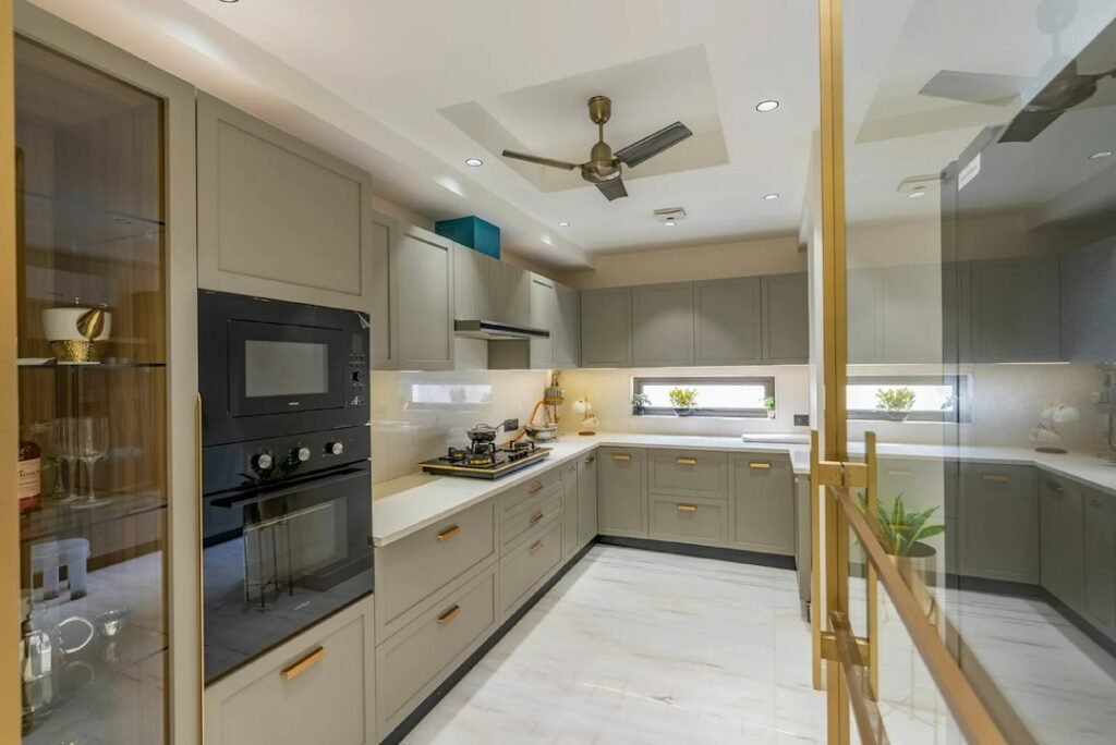 A multigenerational household using a shared courtyard or kitchen in a traditional Indian home